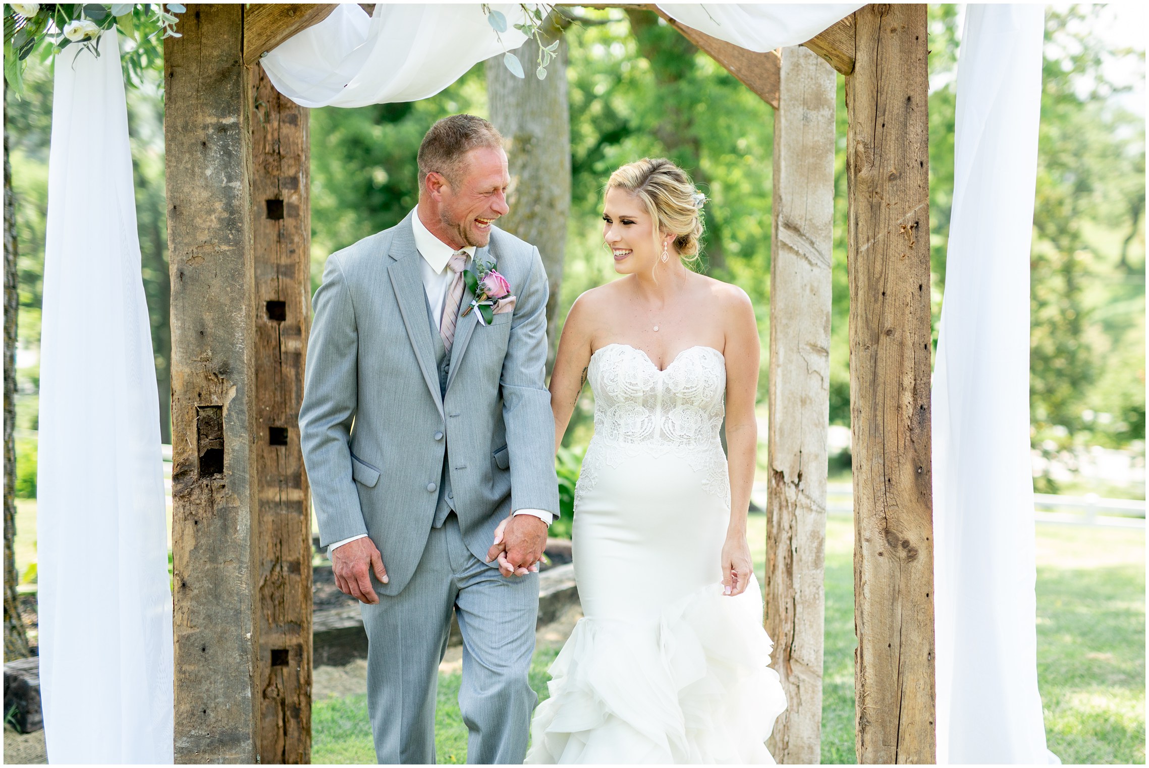 White-Barn-Missouri-Wedding-33.jpg
