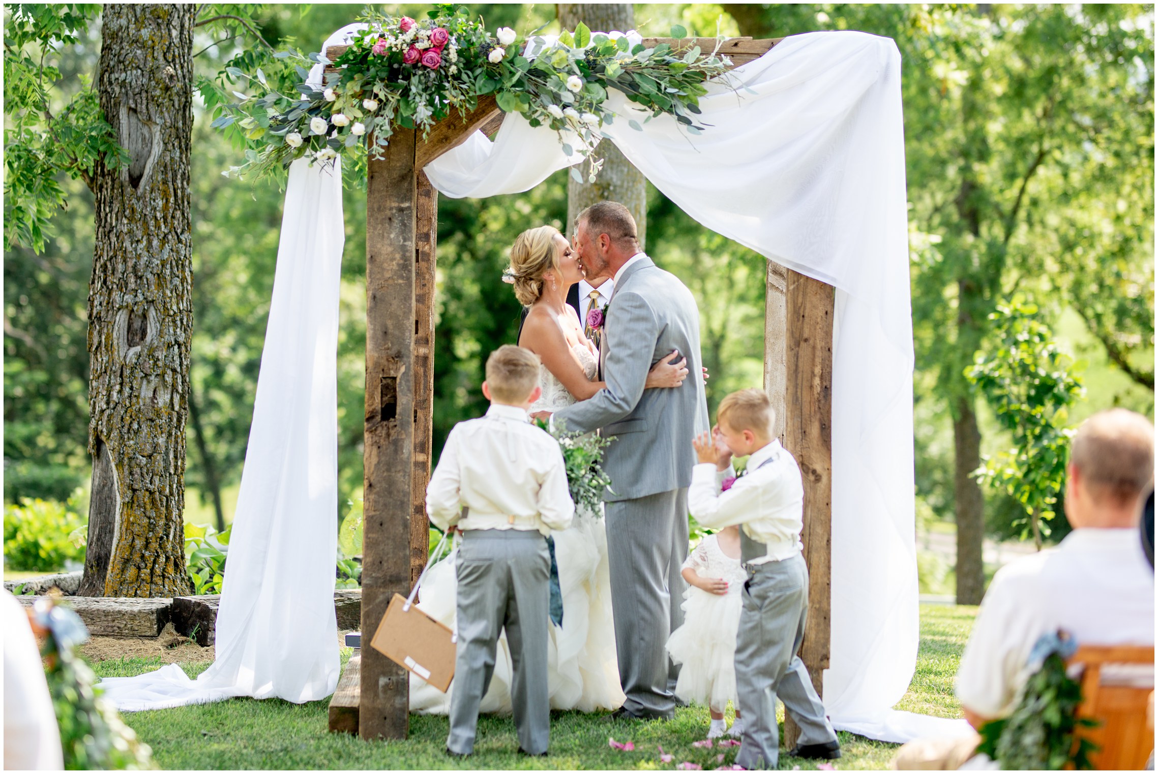 White-Barn-Missouri-Wedding-57.jpg